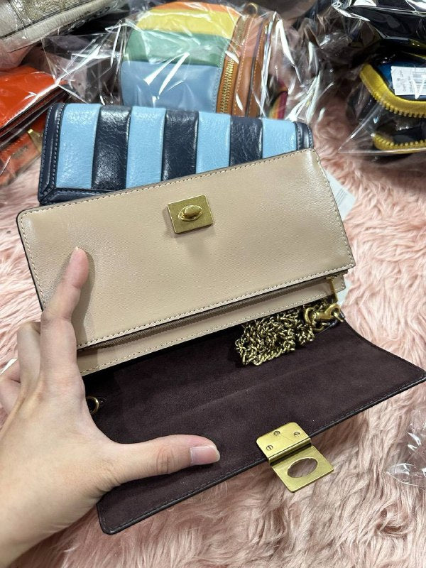 ORIG & IMPORTED COACH Hutton Clutch With Colorblock Quilting Chain Beige Black Bag