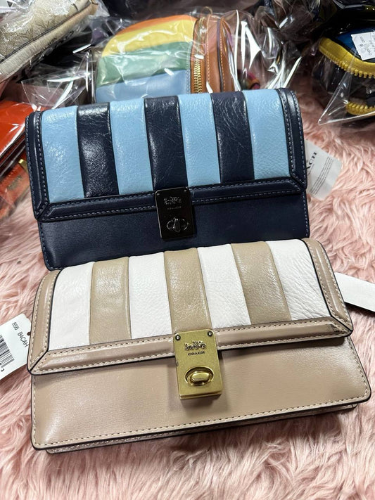 ORIG & IMPORTED COACH Hutton Clutch With Colorblock Quilting Chain Beige Black Bag
