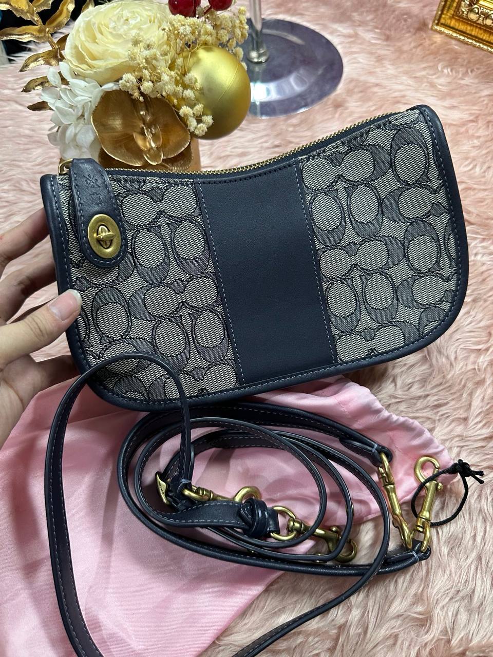 ORIG Preloved COACH Retail Swinger Blue Shoulder Bag In Signature Jacquard