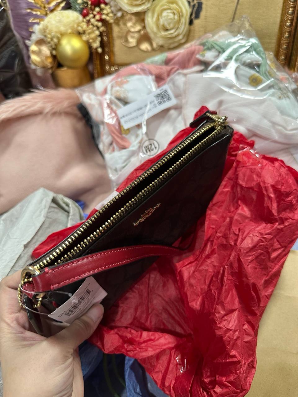 ORIG & IMPORTED COACH Nolita 19 Wristlet Small Brown/Red Bag