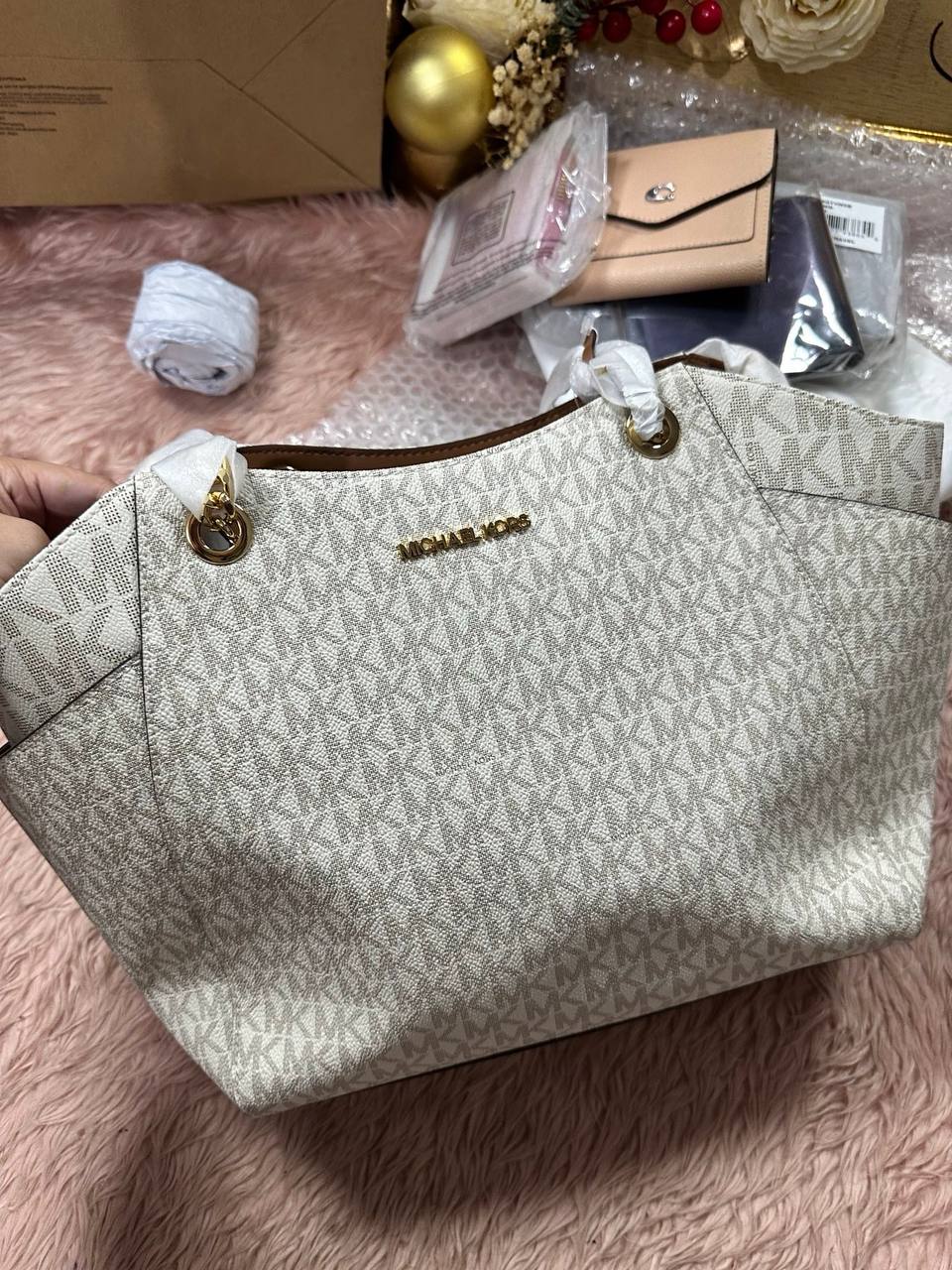 ORIG & IMPORTED Michael Kors MK Jet Set Large Signature Logo Shoulder Bag White Vanilla