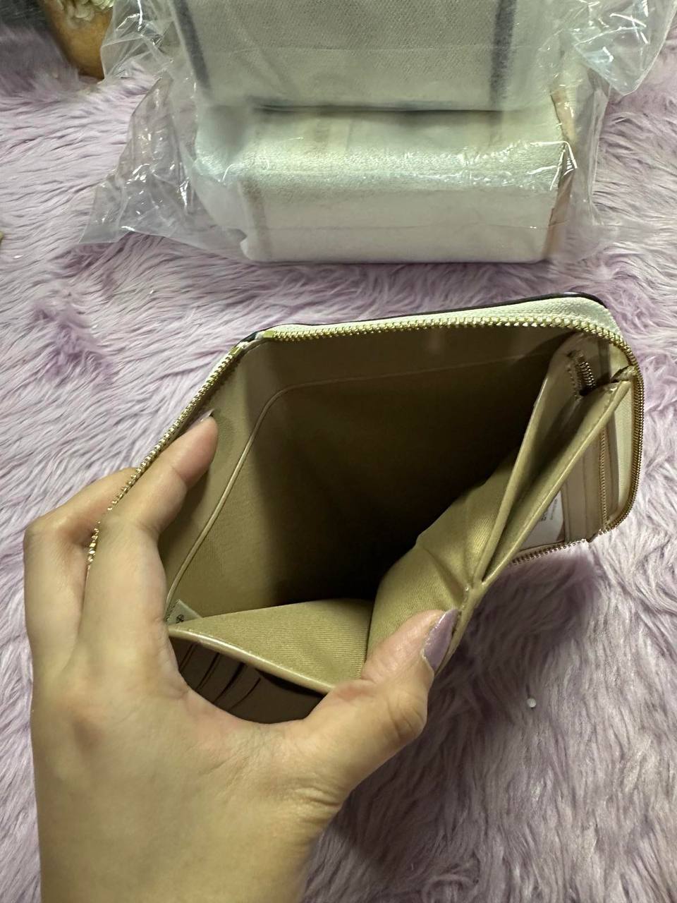 ORIG & IMPORTED Coach Medium Id Zip Wallet In Signature Canvas Varsity Stripe Brown/White/Pink