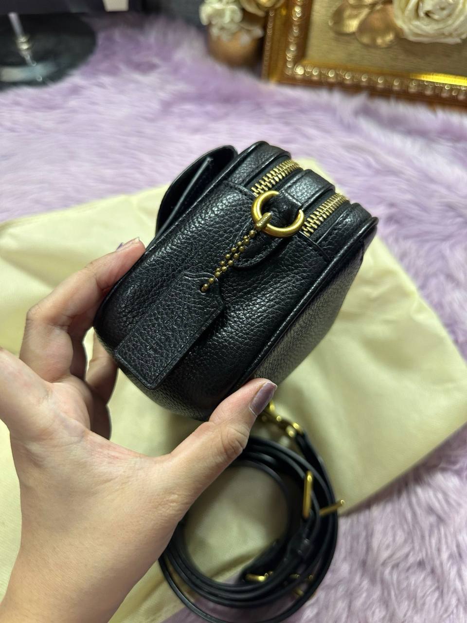 ORIG Preloved Retail Coach Willow Camera Black Bag