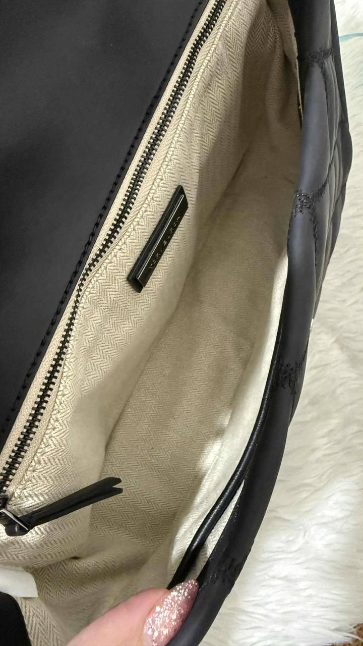 ORIG Preloved Tory Burch Willa Matte Medium Shoulder Bag Black