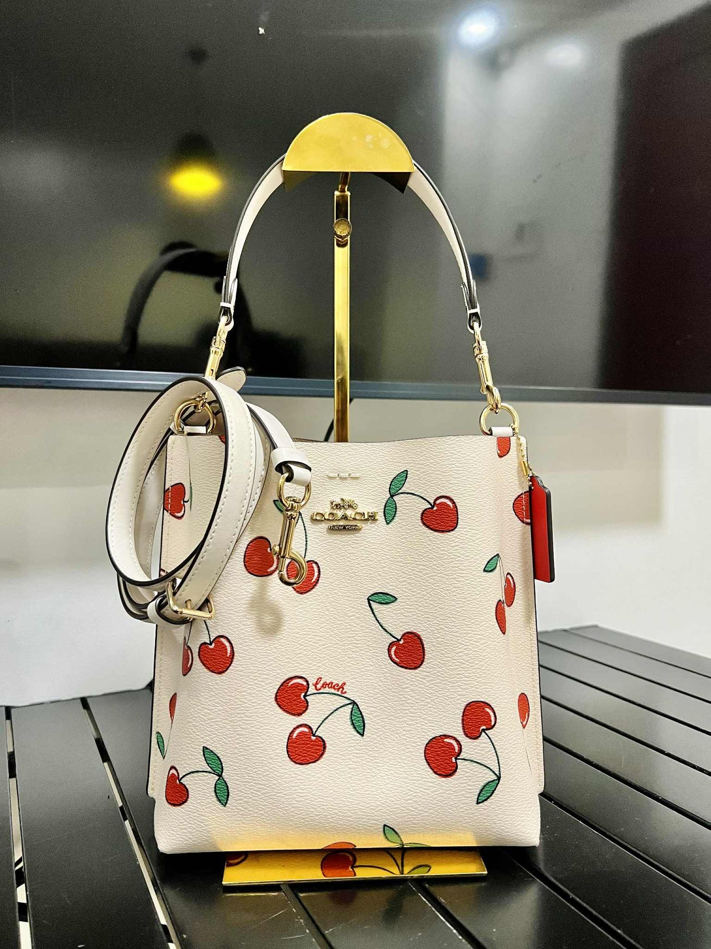 ORIG Preloved Coach Mollie Bucket 22 With Heart Cherry Print Crossbody Bag White