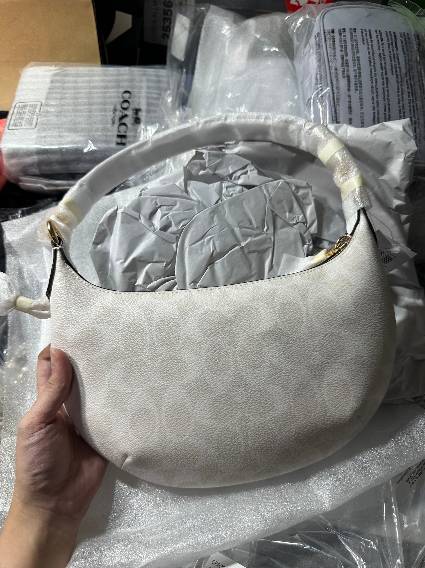 AUTHENTIC/ORIGINAL COACH Payton Hobo Bag In Signature Canvas White Signature Canvas