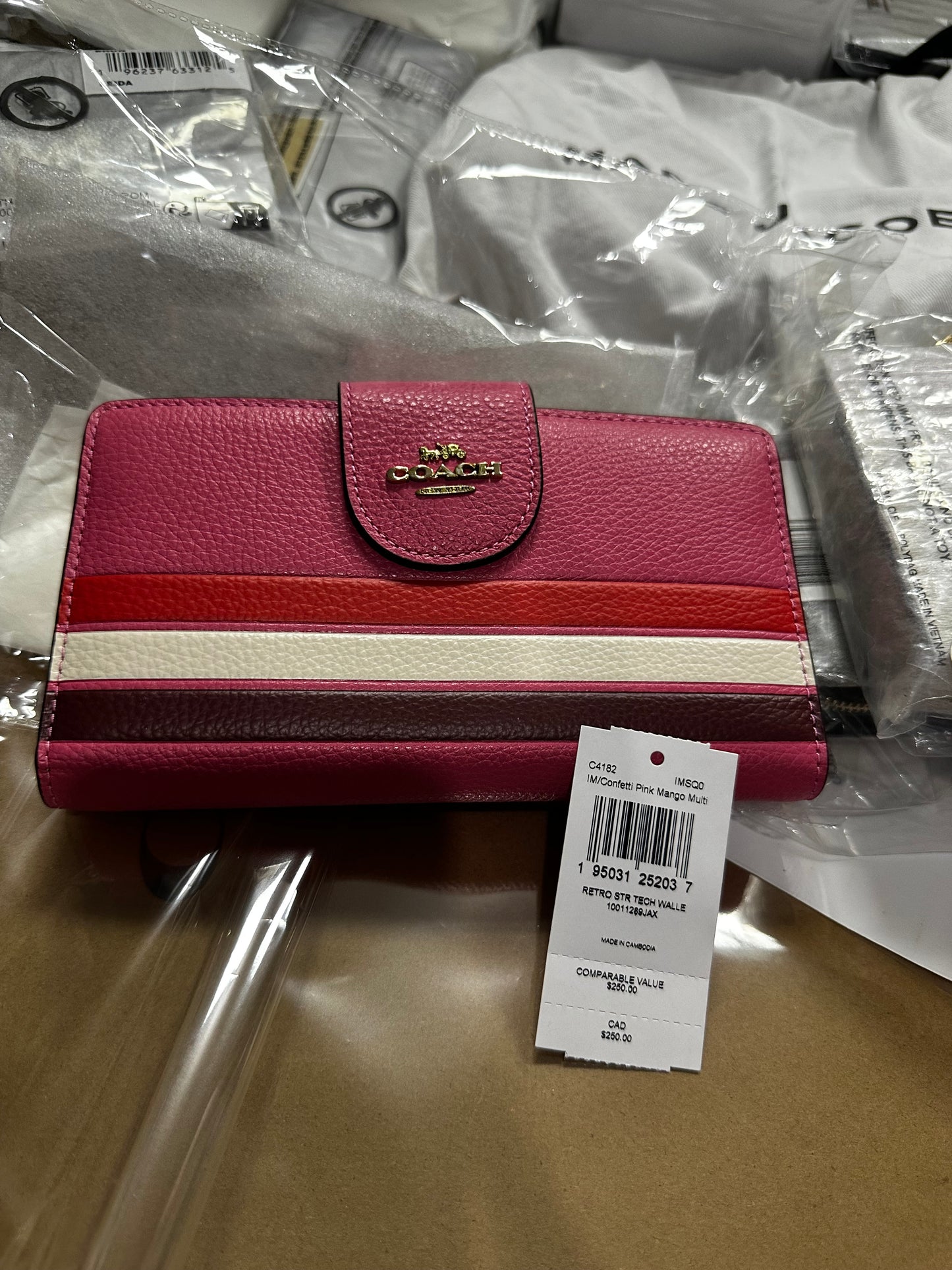 AUTHENTIC/ORIGINAL Coach Phone Wallet In Colorblock With Stripe Pink