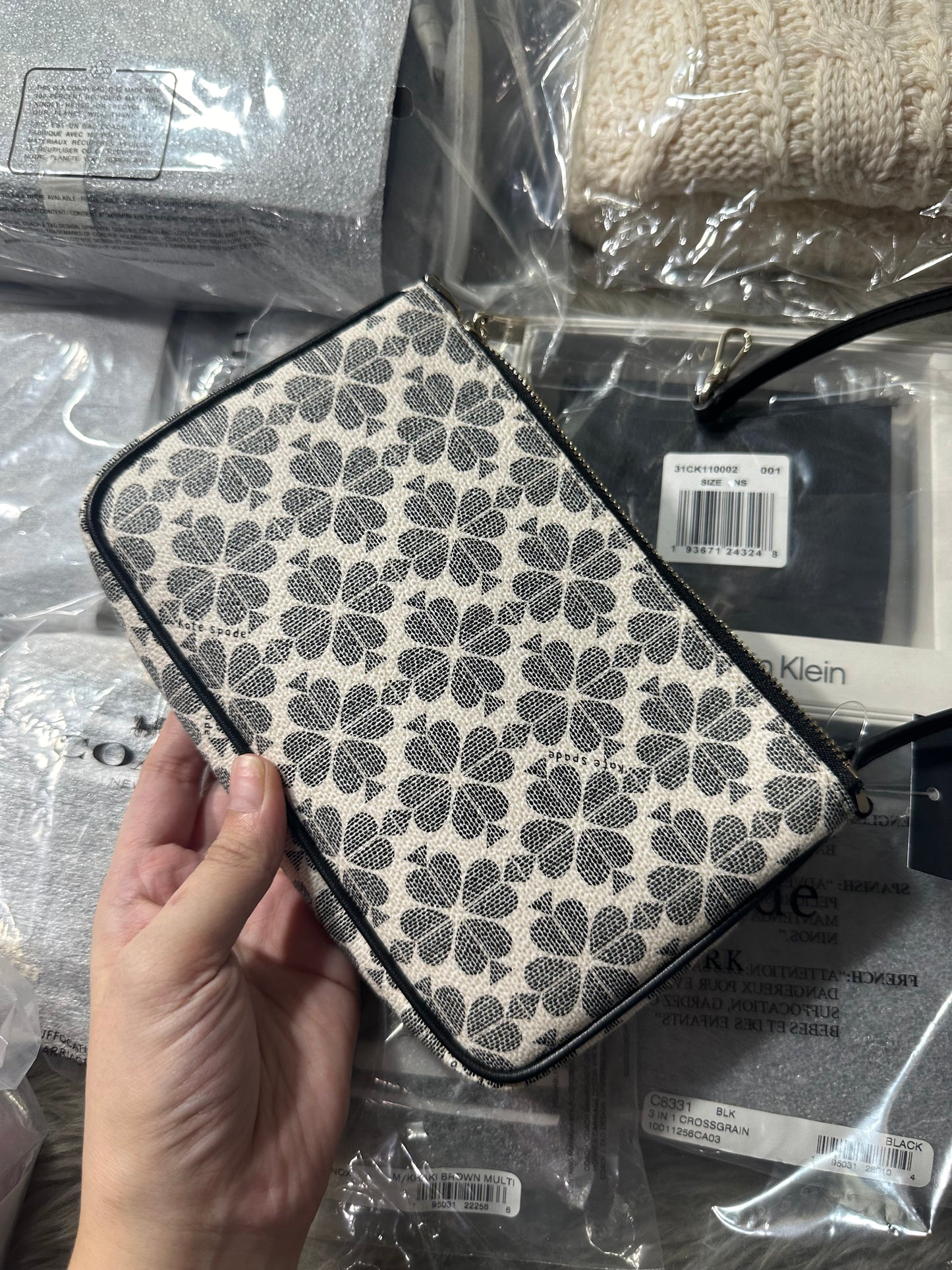 AUTHENTIC/ORIGINAL KateSpade KS Signature Spade Flower Convertible Wristlet Beige/Black