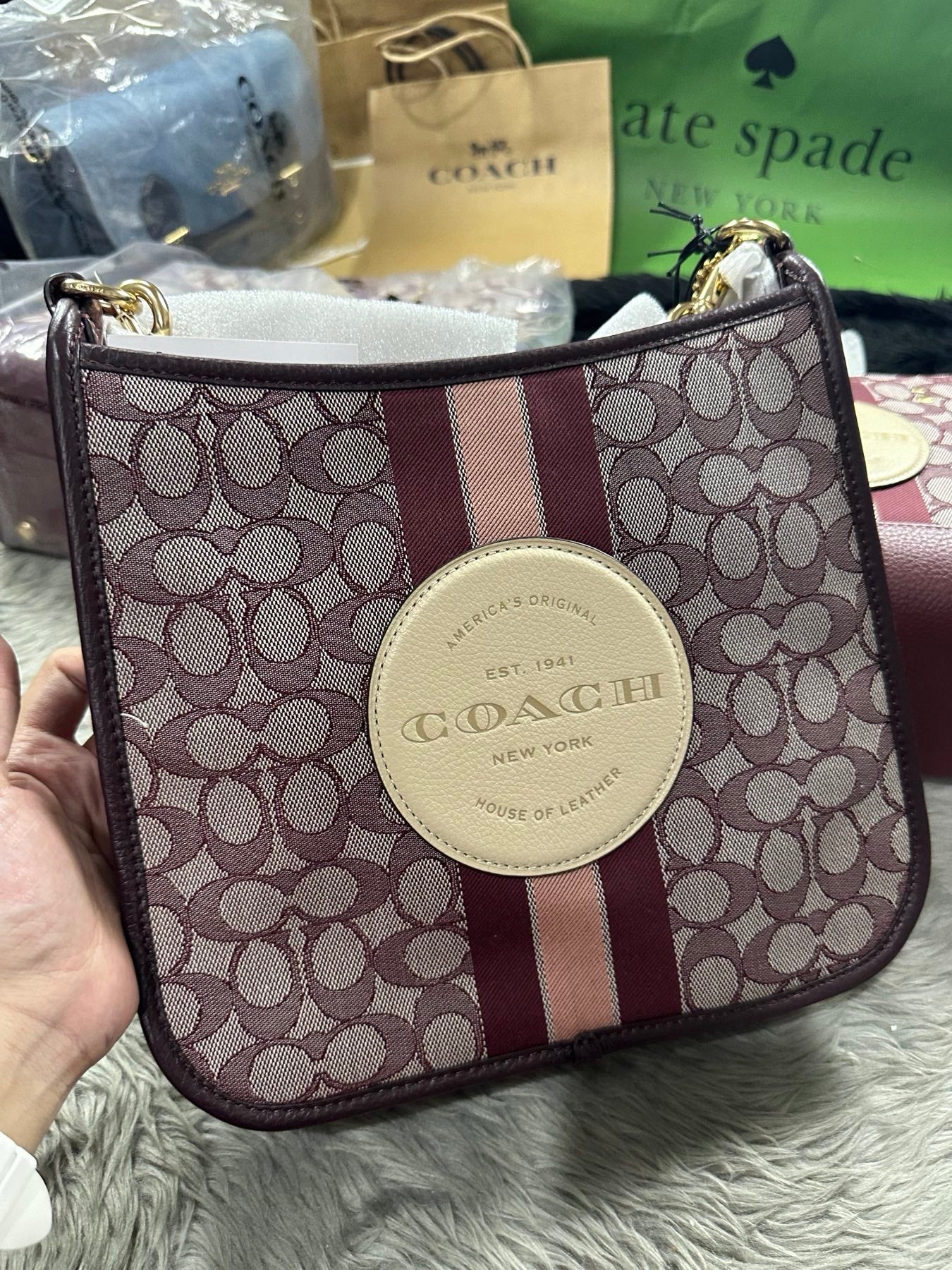 AUTHENTIC/ORIGINAL Coach Dempsey File Bag In Signature Jacquard With Stripe Maroon