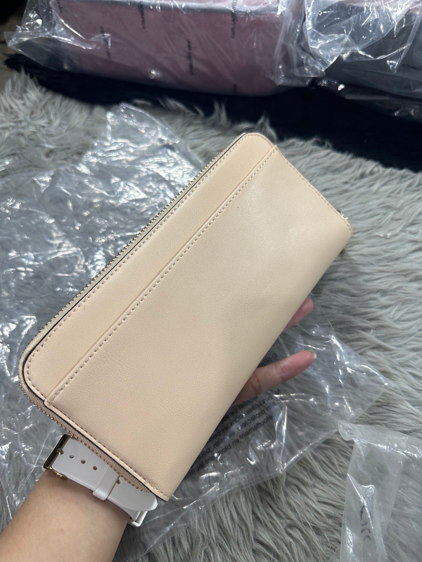 AUTHENTIC/ORIGINAL Karl Lagerfeld Paris KL Maybelle Continental Long Wallet Cream