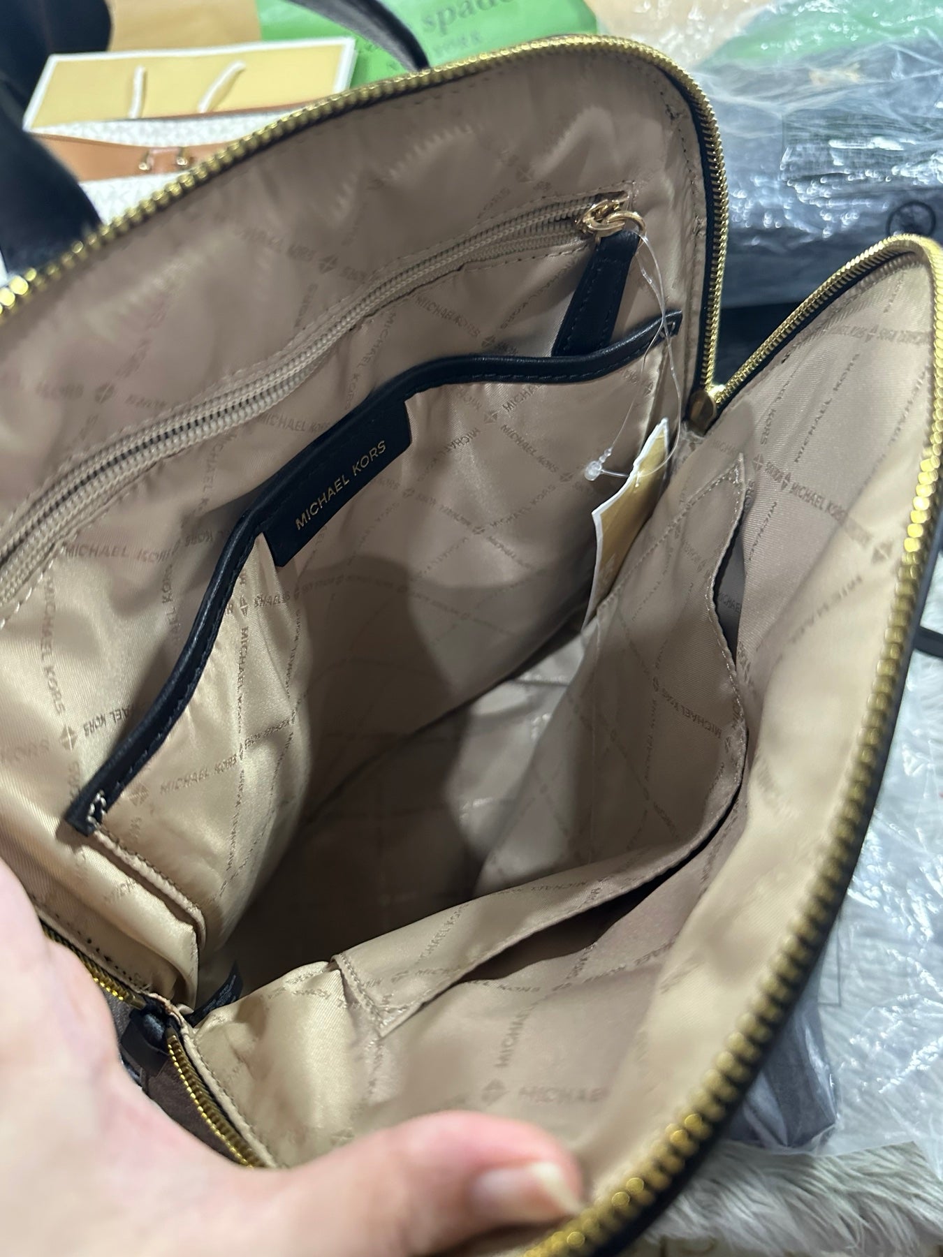 AUTHENTIC/ORIGINAL Preloved MK Kimberly Signature Small Bonded Tote Bag Light Cream Brown