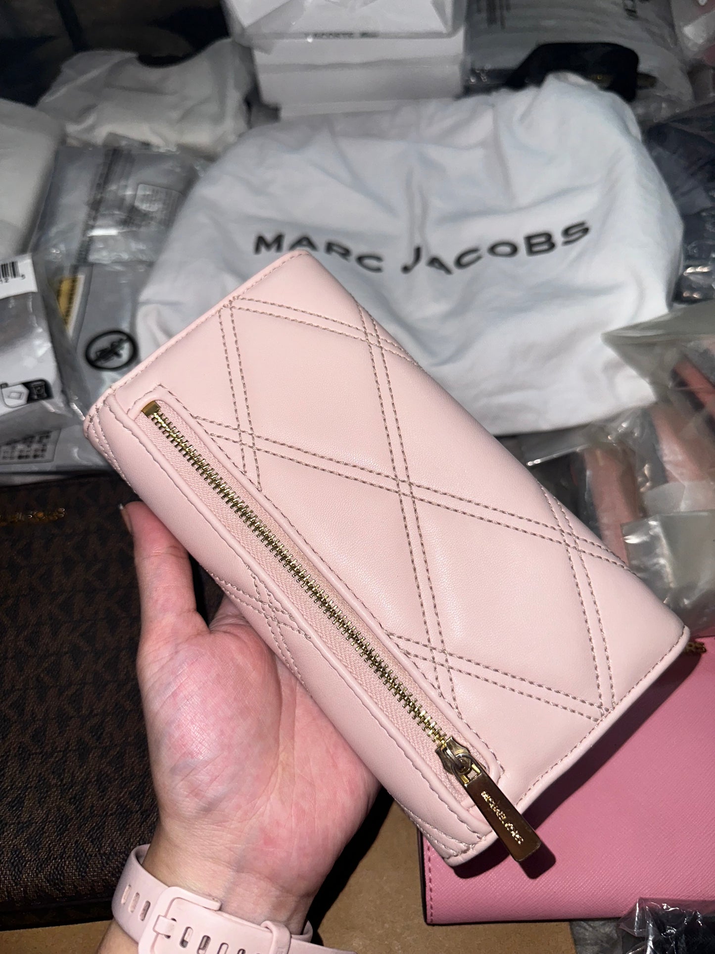 AUTHENTIC/ORIGINAL Preloved MK Michael K0rs Jet Set Travel Large Trifold Quilted Leather Pink Long Wallet