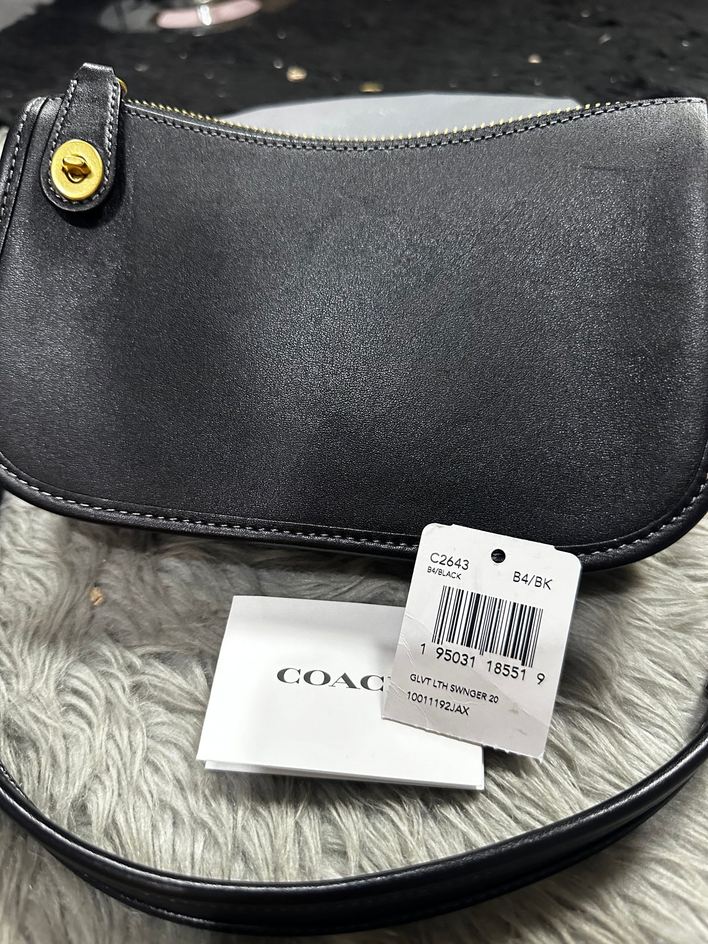 AUTHENTIC/ORIGINAL Preloved Coach Swinger 20 Black Small Bag