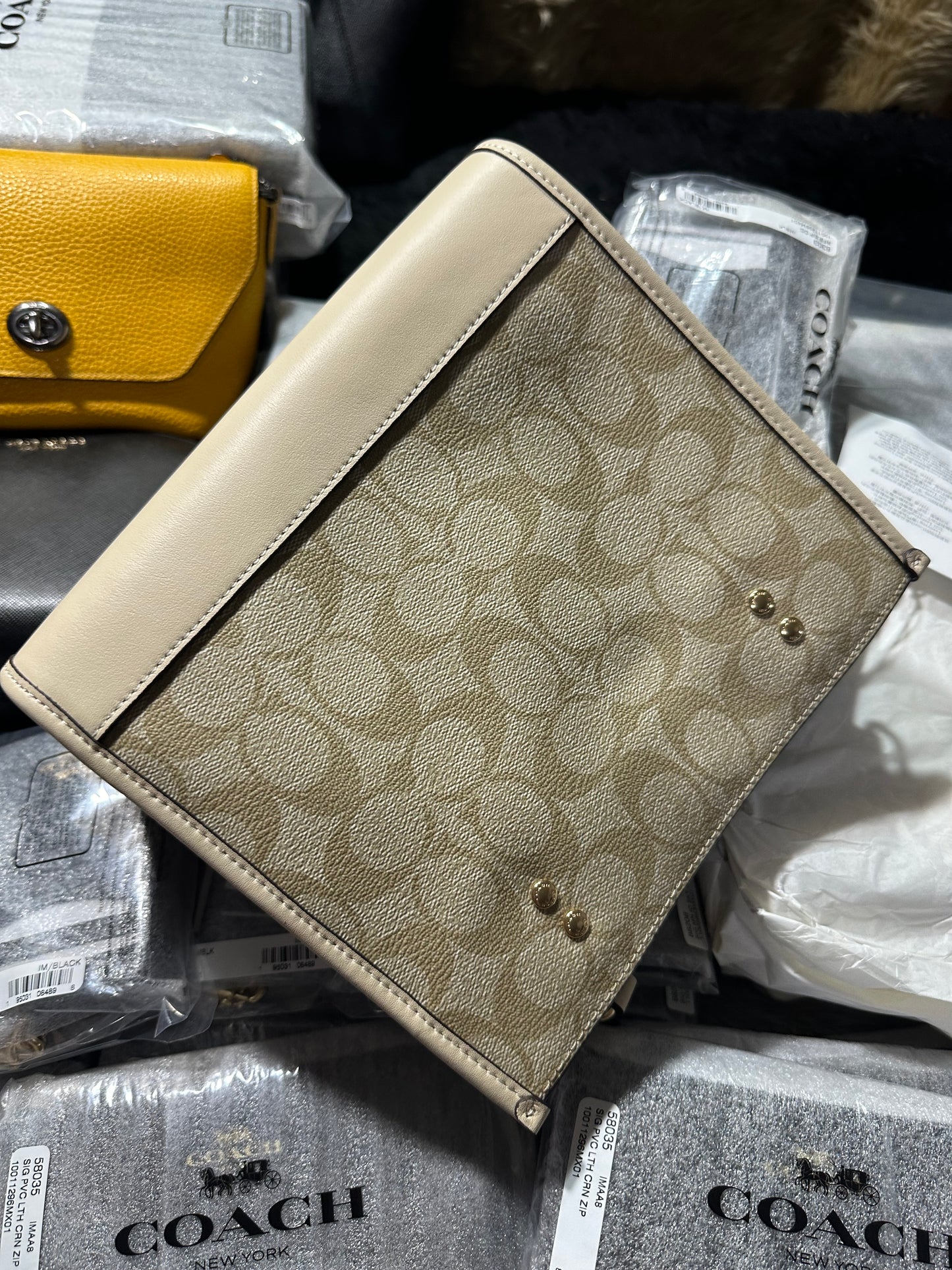 AUTHENTIC/ORIGINAL Coach New Year Dempsey Tote 22 With Dragon Beige Bag