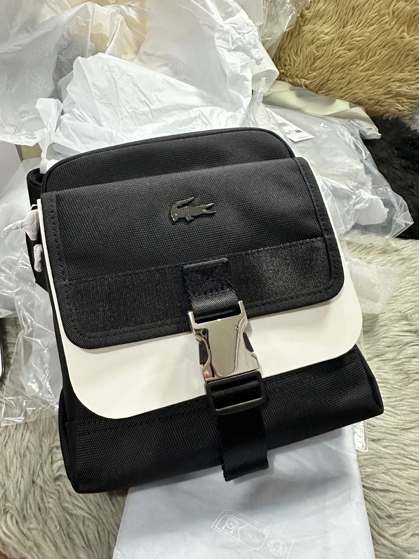 AUTHENTIC/ORIGINAL Lac0st Men's Kome Crossbody Bag Black