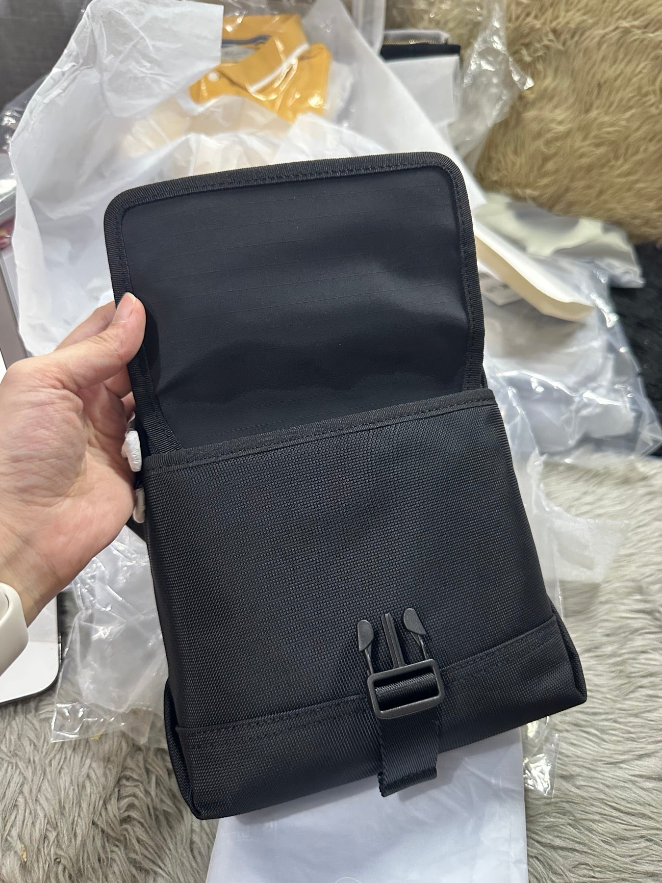 AUTHENTIC/ORIGINAL Lac0st Men's Kome Crossbody Bag Black
