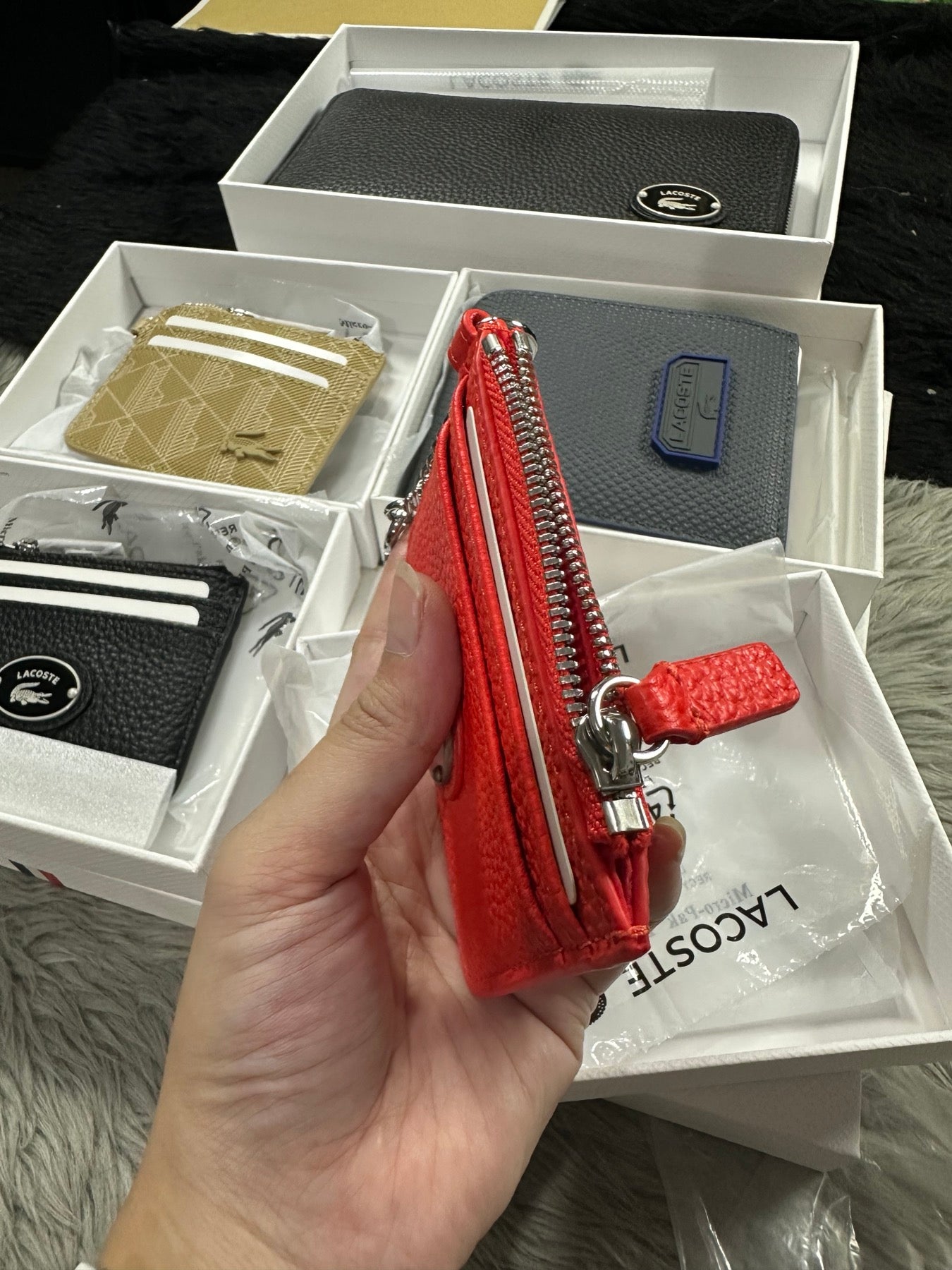 AUTHENTIC/ORIGINAL Lac0ste Zip Credit Card Holder Small Wallet Red Black