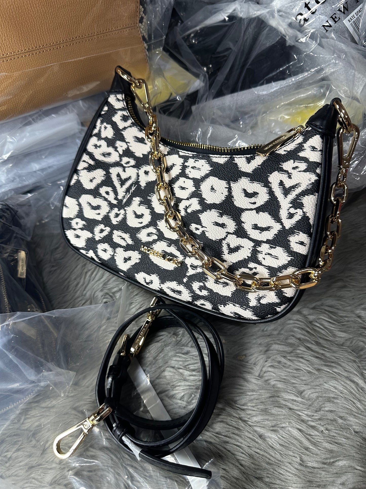 AUTHENTIC/ORIGINAL MK Michael Kors Cora Medium Leopard Black Multi Shoulder Bag Animal Print