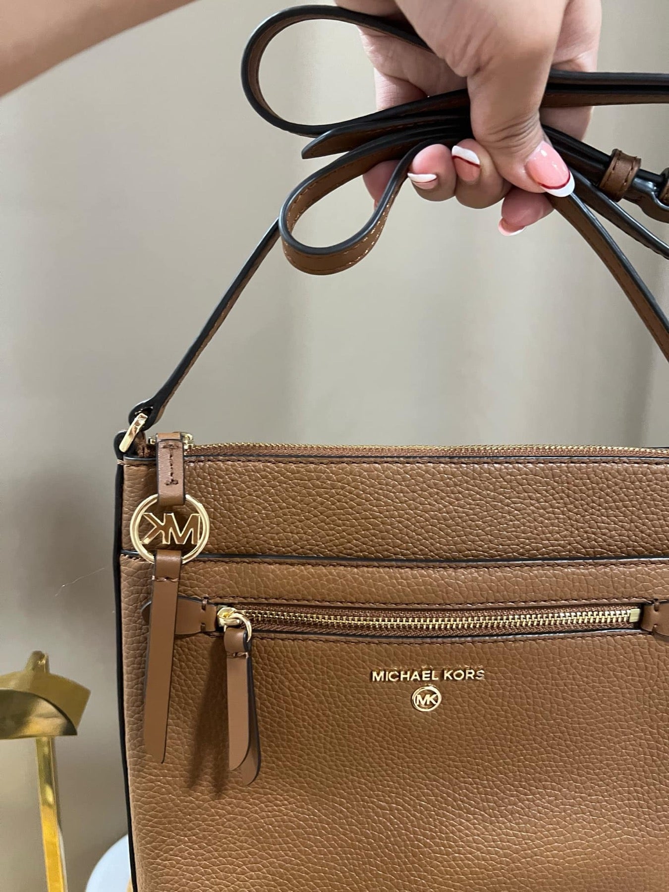 AUTHENTIC/ORIGINAL Preloved MK Jet Set Charm Large North South Flat Crossbody Bag Brown