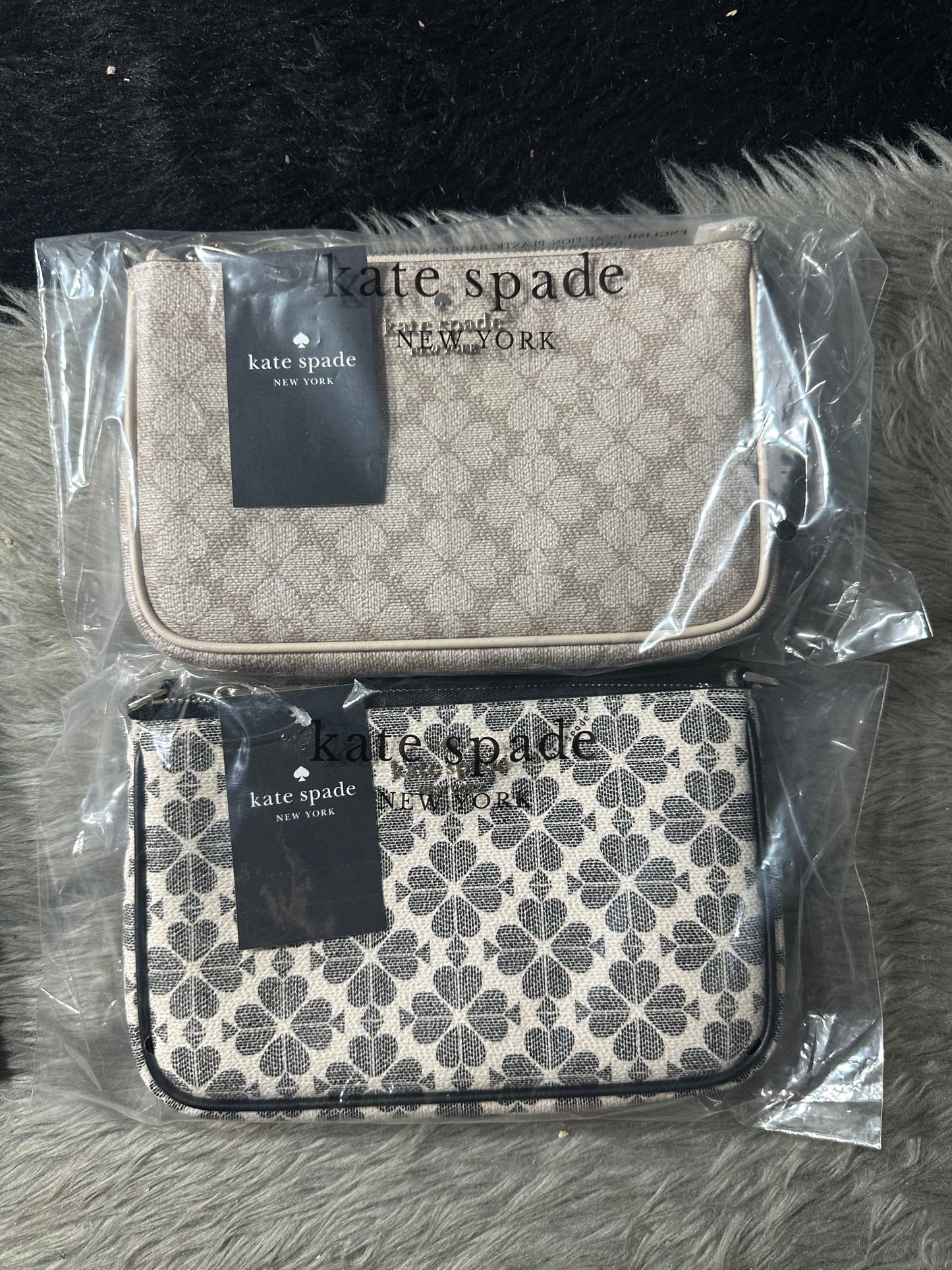 AUTHENTIC/ORIGINAL KateSpade KS Signature Spade Flower Convertible Wristlet Beige/Black