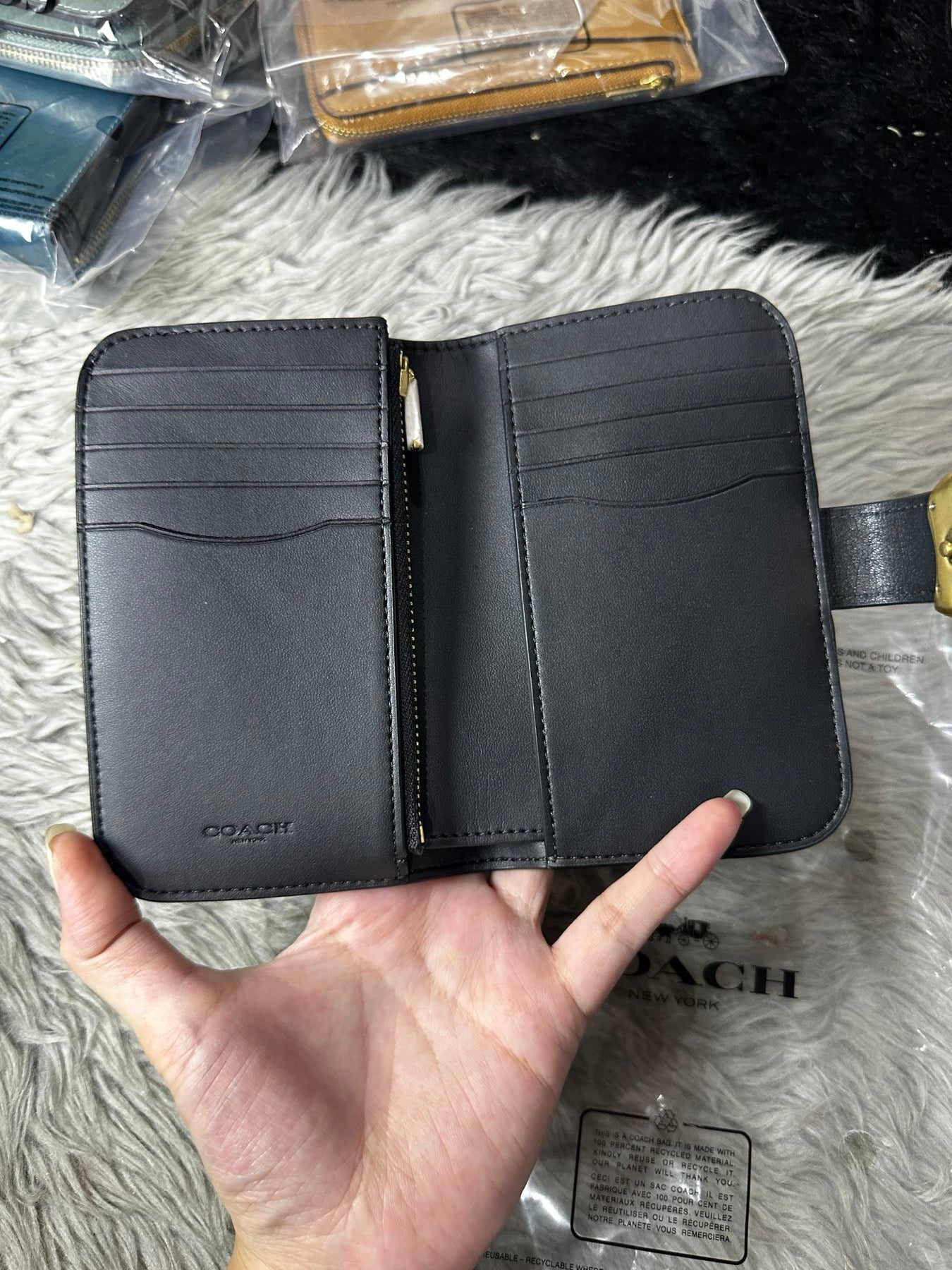 AUTHENTIC/ORIGINAL Coach Retail Tabby Medium Bifold Wallet in Black