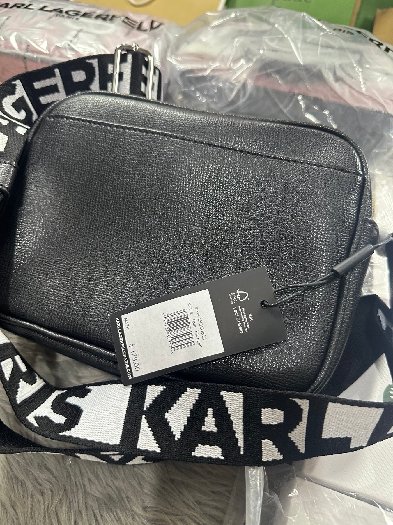 AUTHENTIC/ORIGINAL Karl Lagerfeld Paris KL Maybelle Crossbody Camera Bag Black