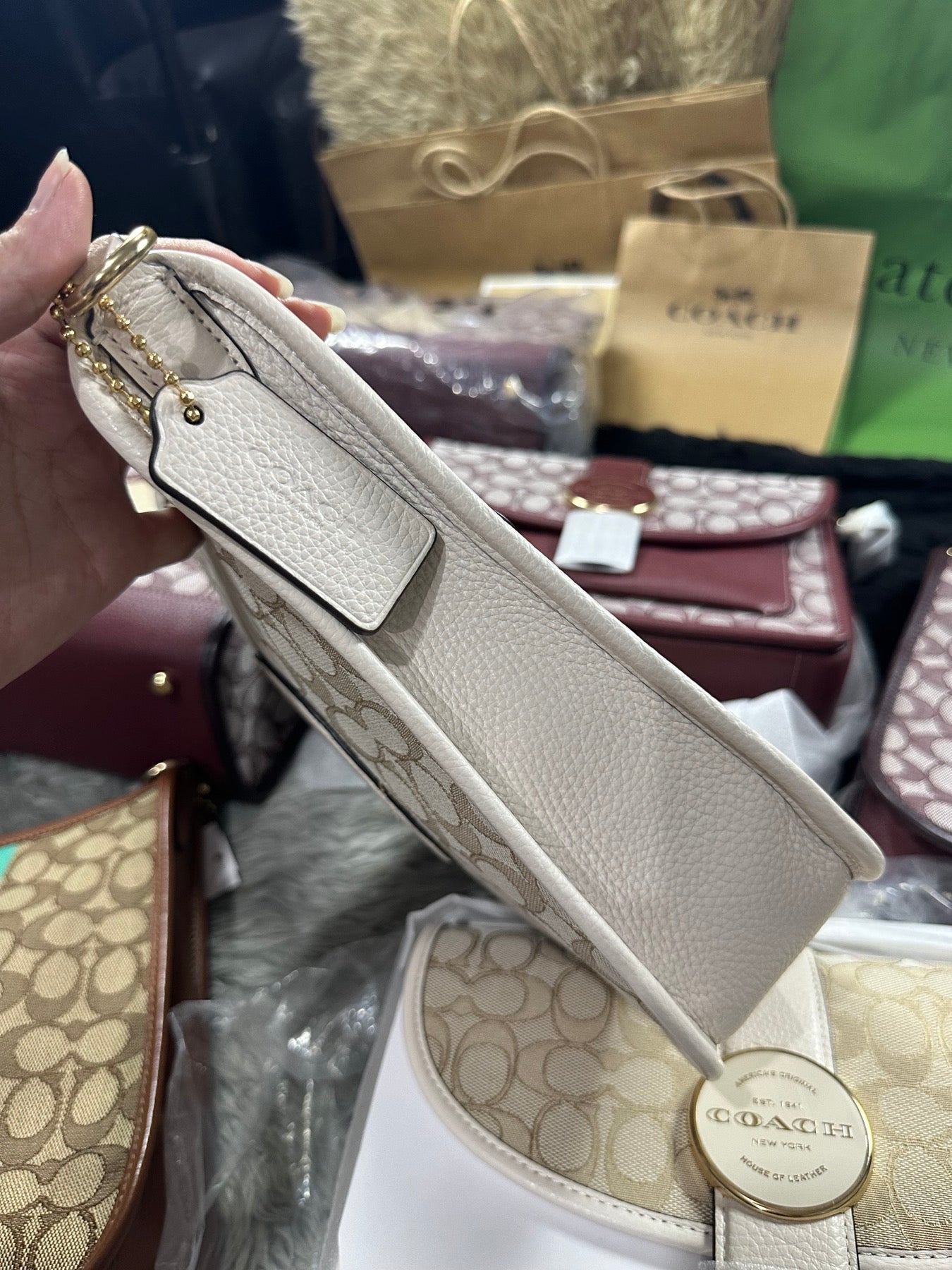 AUTHENTIC/ORIGINAL Preloved Coach Dempsey File Bag In Signature Jacquard With Stripe White