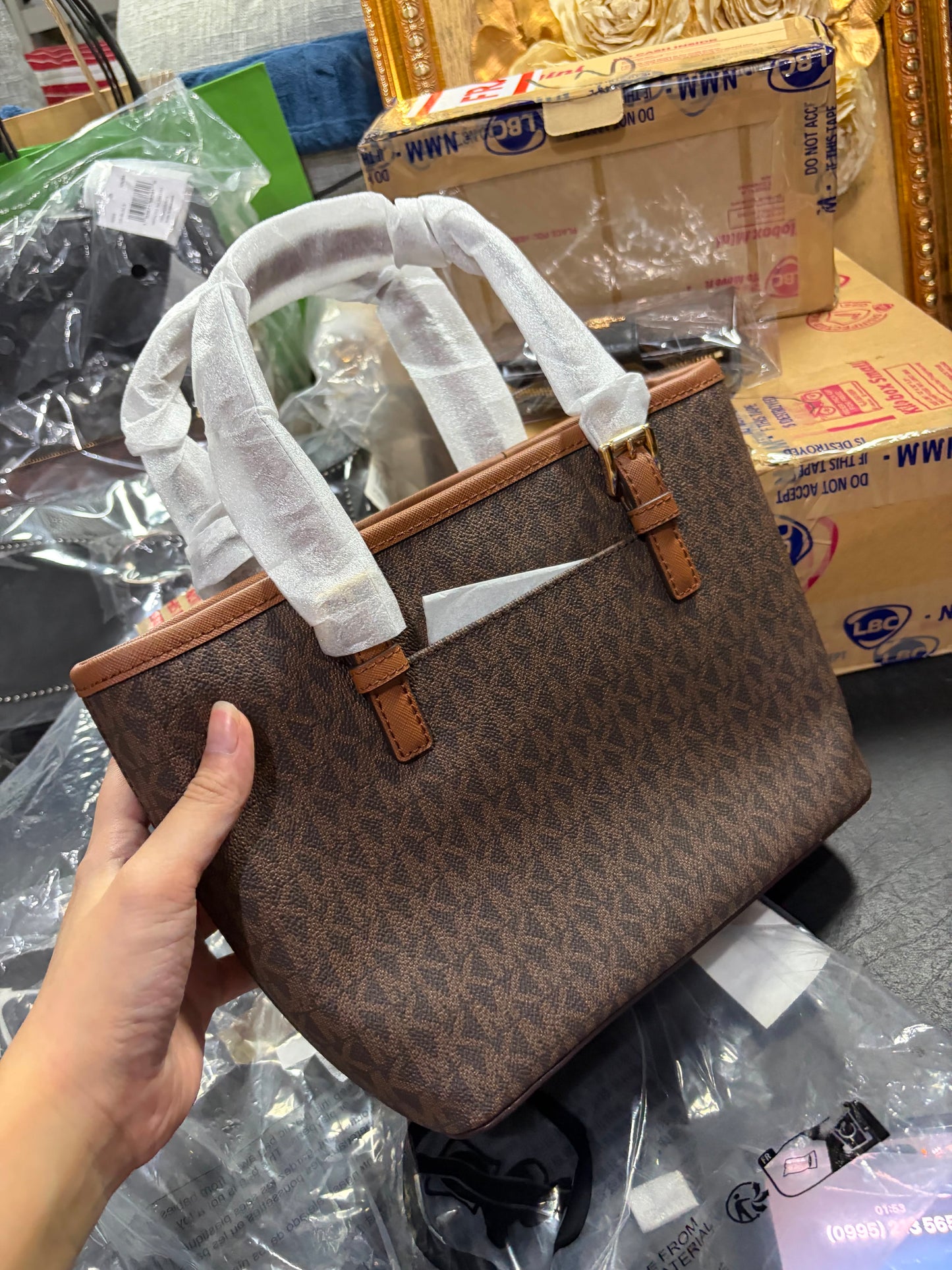 AUTHENTIC/ORIGINAL MK Jet Set Travel Extra-Small Logo Top-Zip Tote Bag brown
