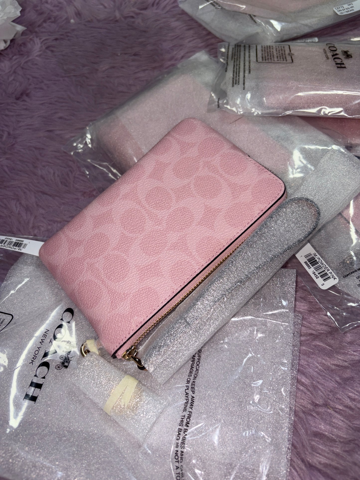 ORIG & IMPORTED CCH Corner Zip Small Wristlet Card Purse Wallet
