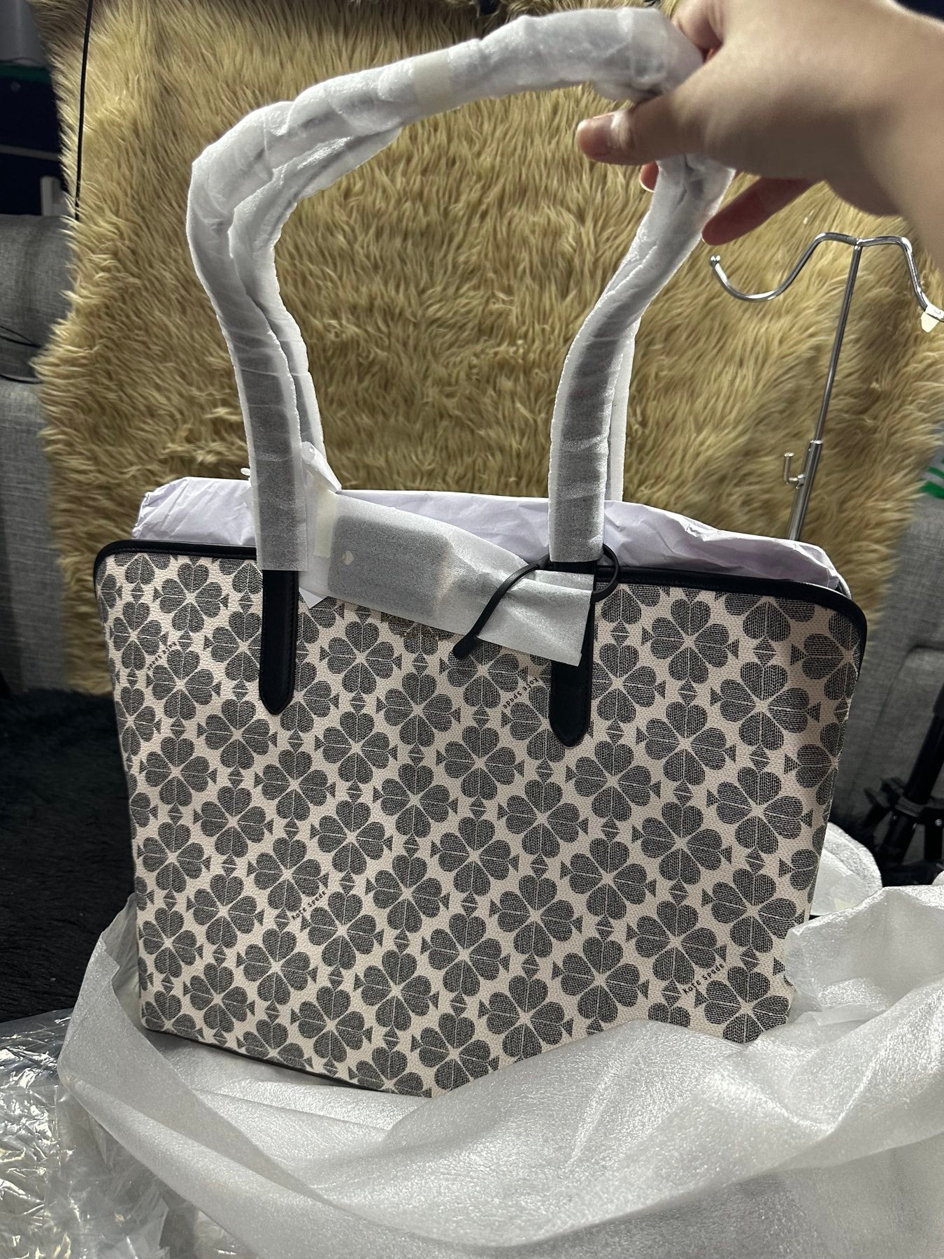 AUTHENTIC/ORIGINAL KateSpade KS Signature Spade Flower Large Tote Bag