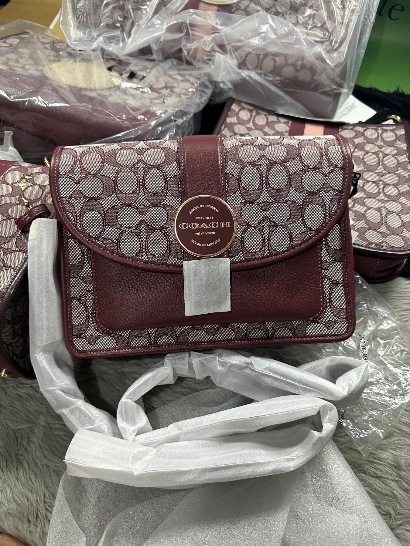 AUTHENTIC/ORIGINAL Coach Lonnie Crossbody Bag In Signature Jacquard Maroon Red