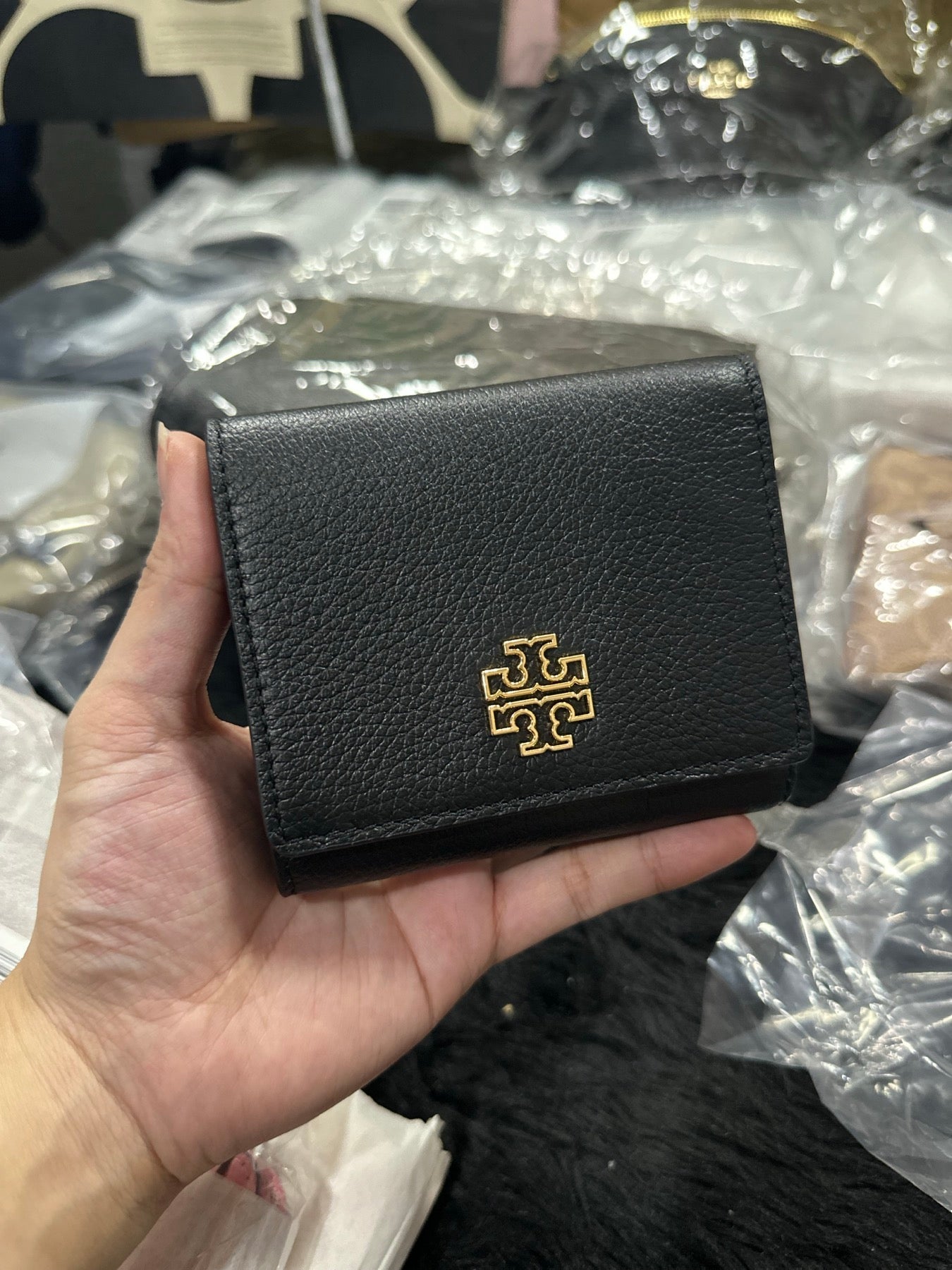 AUTHENTIC/ORIGINAL Tory Burch Britten Compact Trifold Wallet Brown Black