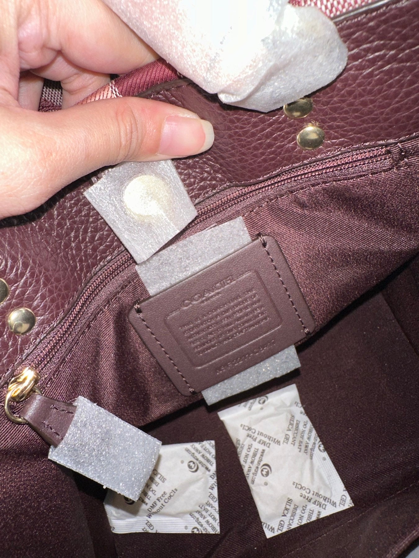 AUTHENTIC/ORIGINAL Coach Dempsey Tote 22 In Signature Jacquard Maroon Bag