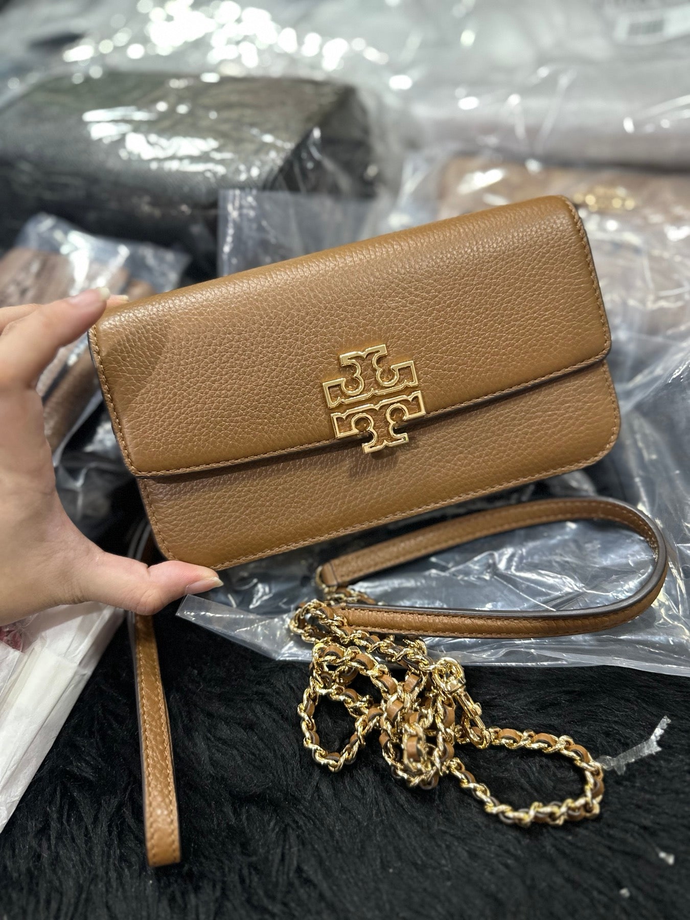 Tory Burch Chain Tan Pebble Leather store Crossbody