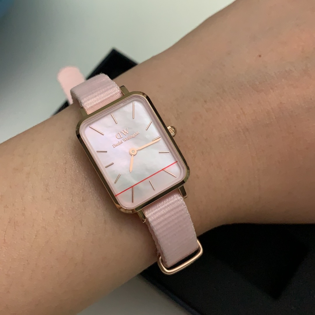 AUTHENTIC/ORIGINAL Daniel Wellington Quadro Coral Women's Watch AUTHENTIC/ORIGINAL Daniel Wellington Quadro Coral Women's Watch