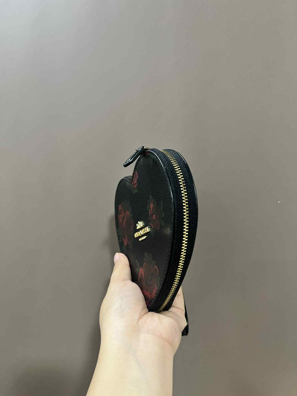 ORIG Preloved Coach Large Heart black Wallet with Floral Print