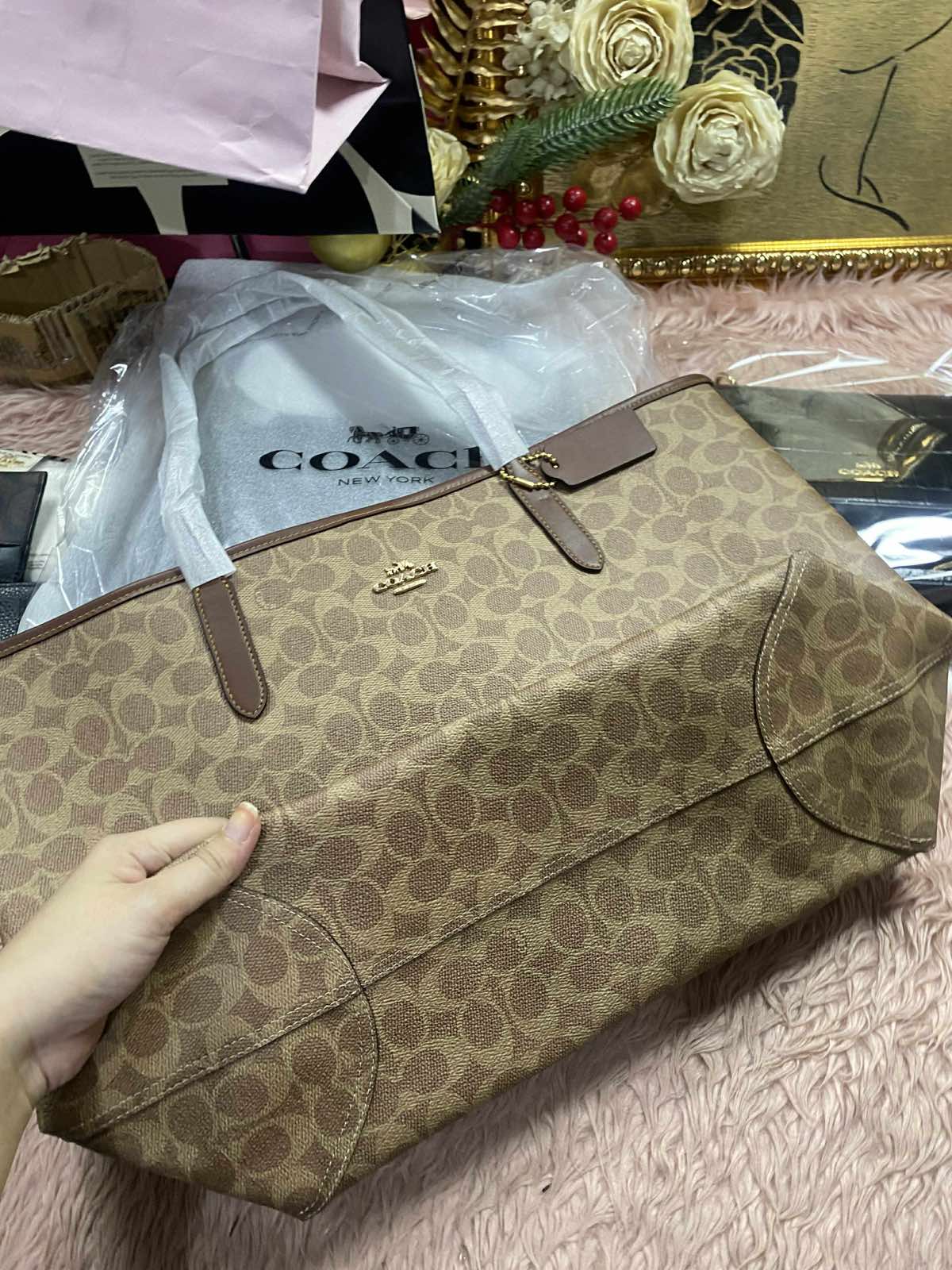 ORIG & IMPORTED Coach City Tote Large Bag In Signature Canvas Khaki Brown