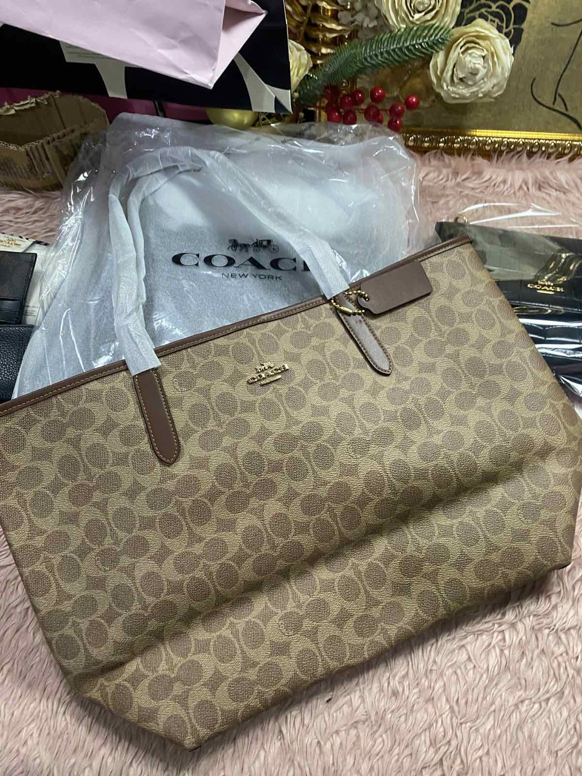 ORIG & IMPORTED Coach City Tote Large Bag In Signature Canvas Khaki Brown