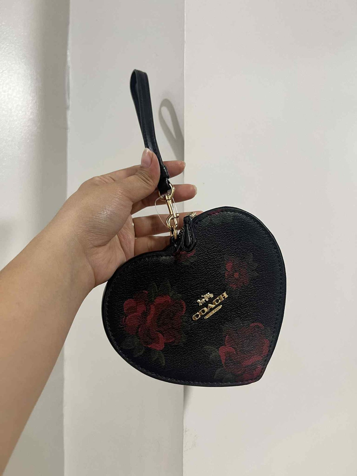 ORIG Preloved Coach Large Heart black Wallet with Floral Print