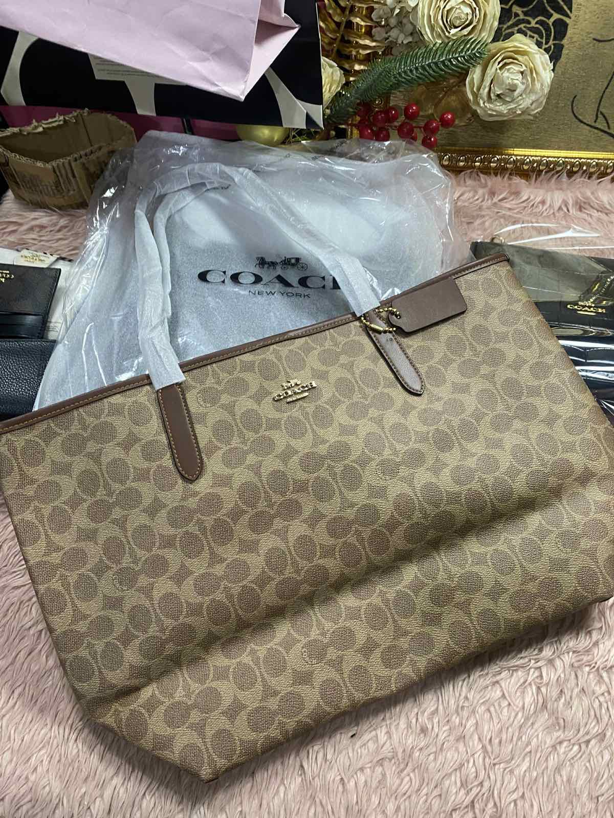 ORIG & IMPORTED Coach City Tote Large Bag In Signature Canvas Khaki Brown