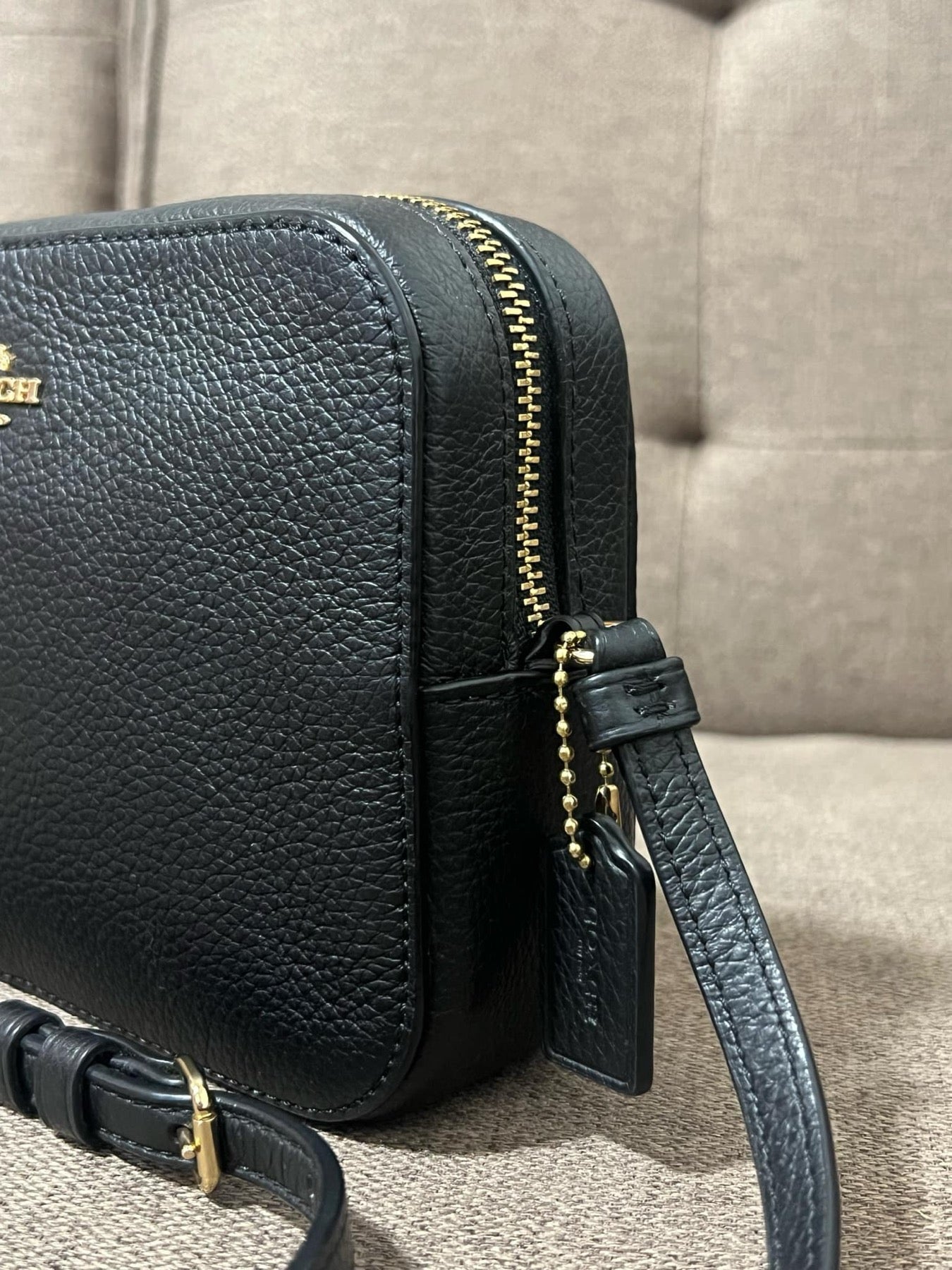 AUTHENTIC/ORIGINAL Preloved Coach Mini Camera Bag in Pebbled Leather Black