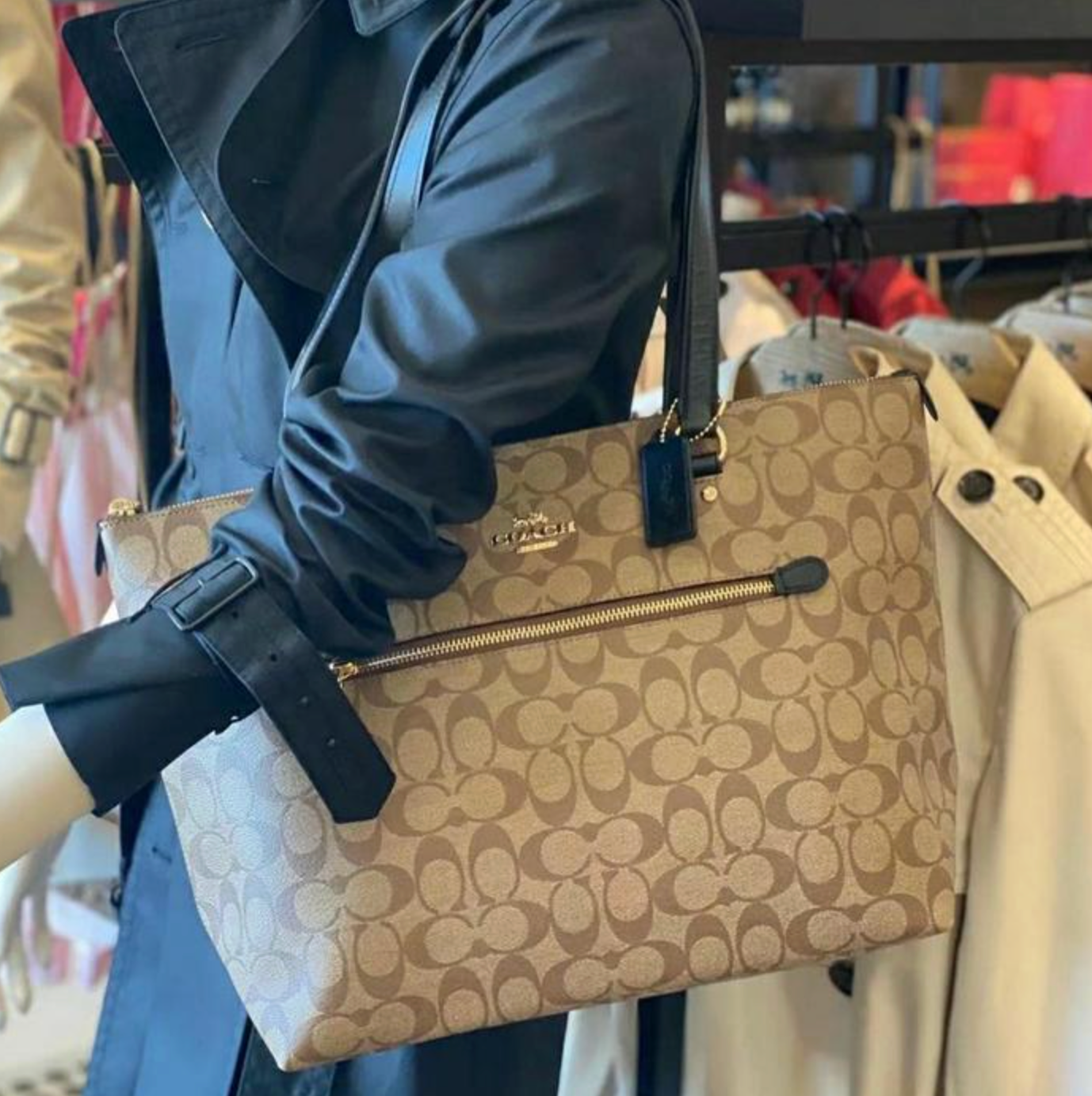 ORIG & IMPORTED Coach Gallery Tote Khaki Black Bag In Signature Canvas