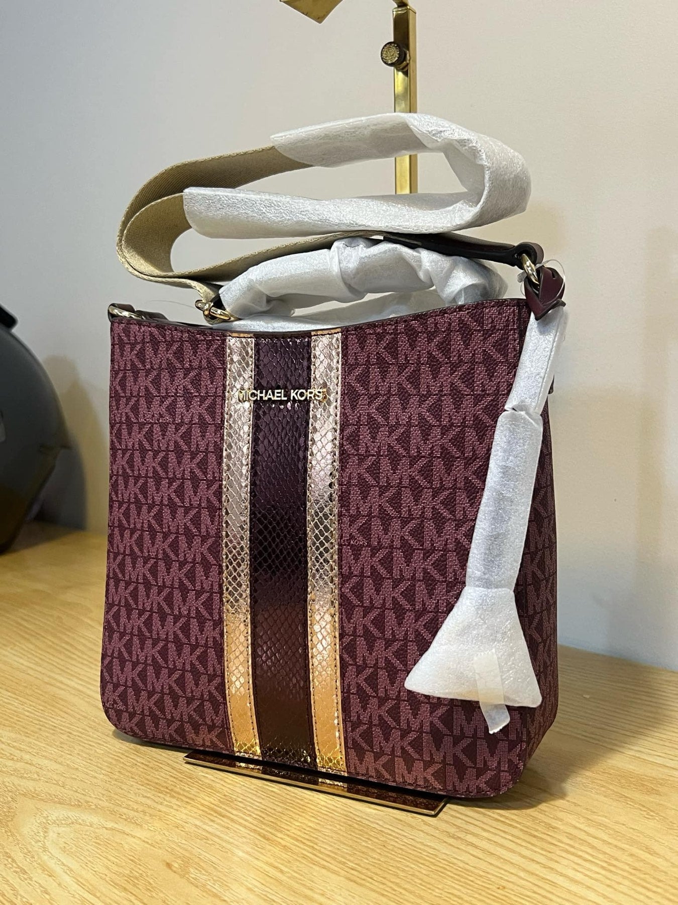 AUTHENTIC/ORIGINAL MK Jet Set Travel Small Messenger Crossbody Bag in Rogue Sombre Pink