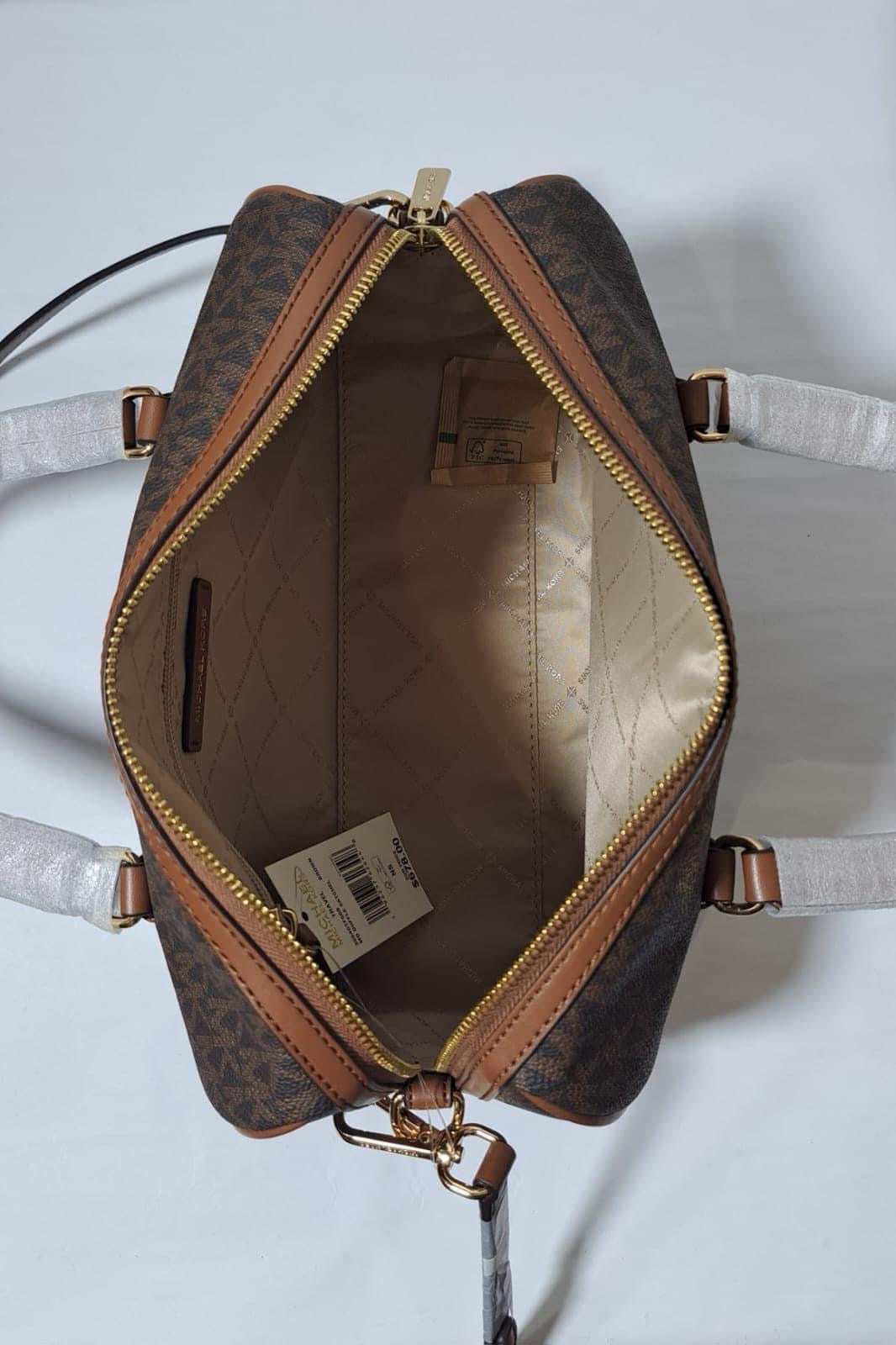 AUTHENTIC/ORIGINAL MK Jet Set Travel Medium Duffle Satchel Crossbody Bag in Brown
