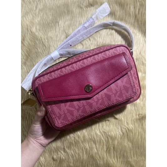 SALE! ❤️  MK Jet Set Travel Medium Logo Camera Bag PINK