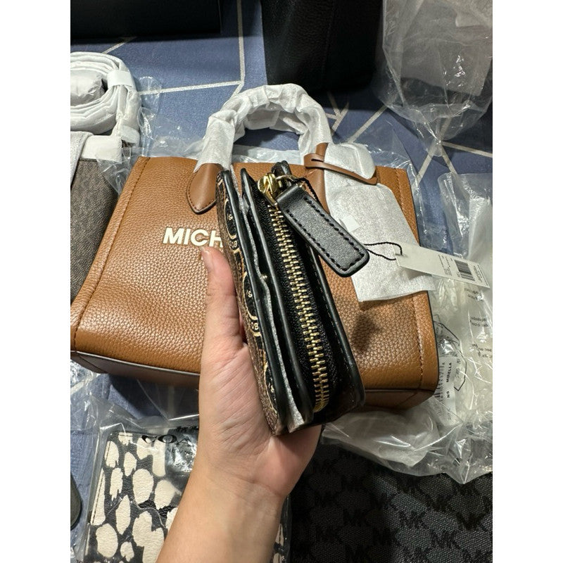 ORIG & IMPORTED MJ Logo Compact Bifold Wallet Black Multi