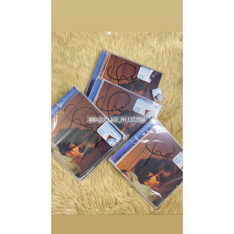ORIG & IMPORTED Taylor Swift Midnights Moonstone Blue Edition CD with HEART Hand Signed Photo