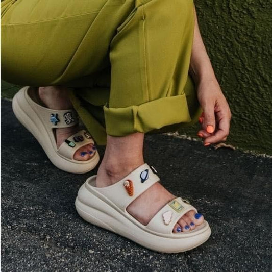 ORIG & IMPORTED CROCS CRUSH WOMEN SANDALS SLIDES IN BONE / BEIGE