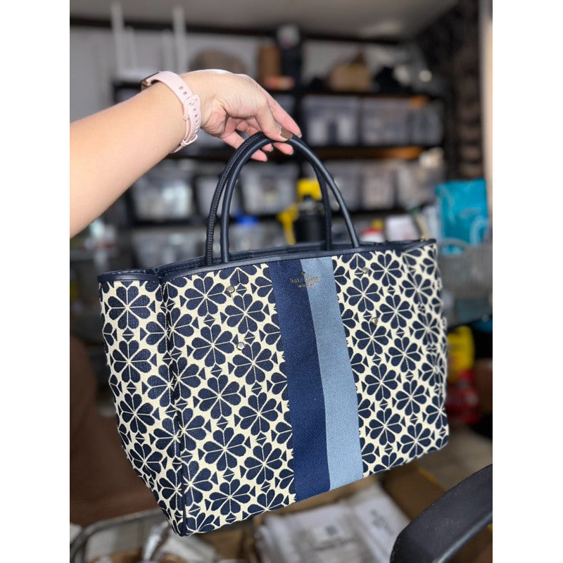 ORIG & IMPORTED KS Retail Everything Spade Flower Jacquard Medium Tote Blue Bag