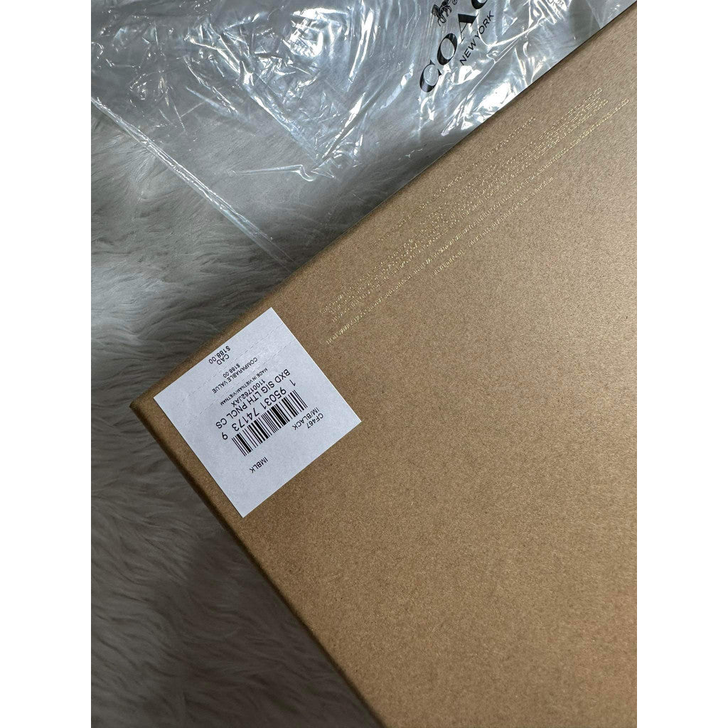 SALE! ❤️ ORIG & IMPORTED CCH Boxed Pencil Case And Id Lanyard Set In Signature Leather in Black